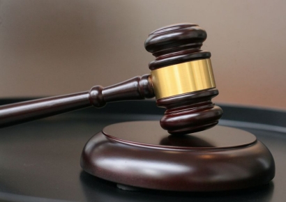 직장서 바람 피운 남녀… 동료 신고로 해고되자 '회사 고소' 