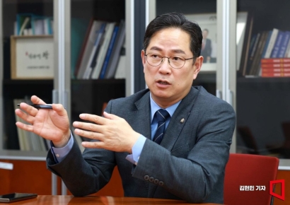 [인터뷰]공익재단 활성화에 팔걷은 박수영 의원…"한국판 발렌베리 만들자"