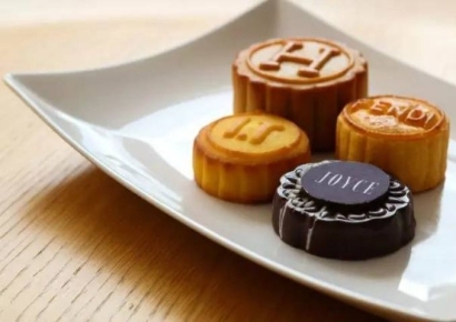 월병이 명품가방과 한 세트?…단속 대상 된 中 추석음식의 속사정