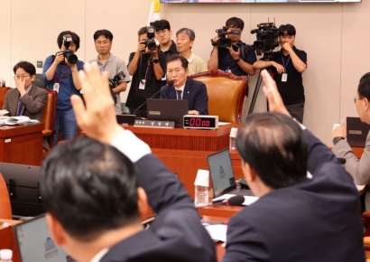 야당, 김건희·채상병특검법 법사위 단독 처리…국민의힘 반발