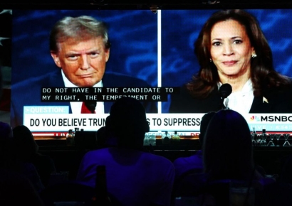 해리스·트럼프 첫 TV토론 격돌…90분간 경제·낙태·이민 설전(종합)