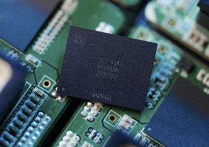 삼성전자, 9세대 QLC 낸드 업계 첫 양산…"기업용 SSD 시장리더십 부각"