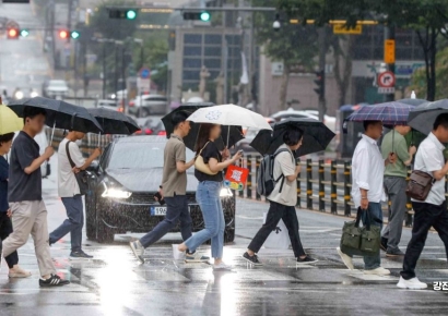 [포토] 전국 대부분 지역에 비 소식