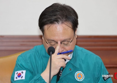 복지장관 "의료계 대안 제시하면 2026년 정원 원점 검토 가능"