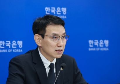 [일문일답]한은 "중동사태로 불확실성 커져…금리결정, 예전보다 신중"