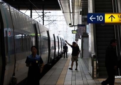 Ministry of Land, Infrastructure and Transport: "Gyeongui-Jungang Line Trains Pass Yongsan Station Without Stopping... Freight Train Derailed"