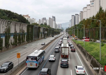 "나 방향지시등 켰어"…5차로→2차로 도로 급변경 사고 유발 운전자 처벌은?