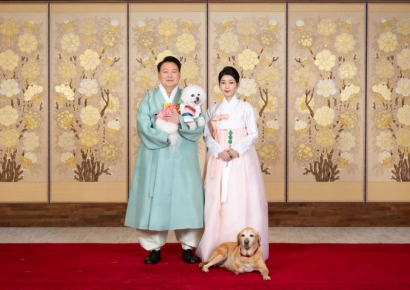 “하늘이 보내주신 대통령”…‘尹비어천가’ 합창한 경호처