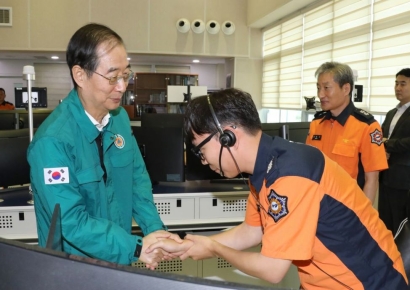 한총리 “추석연휴 응급의료 최선…의료개혁 굳게 믿고 실행”