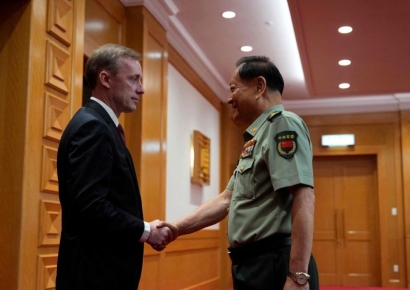 미·중, 갈등에도 고위급 군사 교류 이어간다