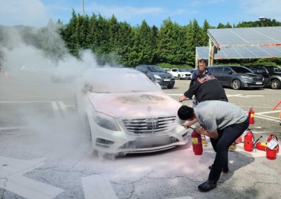 횡성휴게소 벤츠 화재, 비번 소방관들이 10분만에 진압
