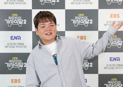 "학폭 당했다"던 곽튜브, '멤버 왕따 의혹' 여배우 옹호해 역풍