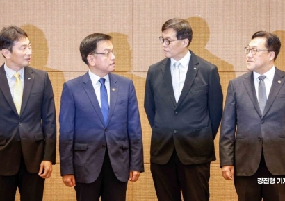 정국 격변 뒷수습에 경제수장 분주…'탄핵 가결'로 시장안정 새 국면 열리나