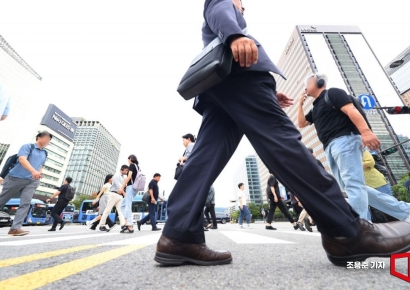 흔들리는 韓, 퇴직자 954만명 대기 중…연금은 안 나오고 인력은 빠져나간다[정년연장, 선택의 시간]