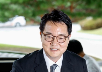 [포토] 대검 청사 들어서는 심우정 신임 검찰총장