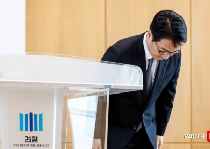 [포토] 인사하는 심우정 검찰총장