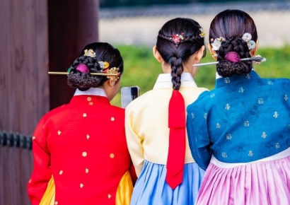 "추석에 아이 한복 사더니 반나절 입히고 반품시키네요"