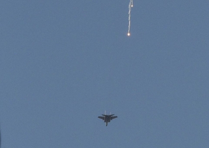 전투기 띄운 이스라엘, 헤즈볼라 공습...전면전 우려 커졌다