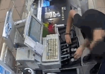 "싸움 났으니 신고해달라"…알바생 불러낸 뒤 편의점 턴 2인조