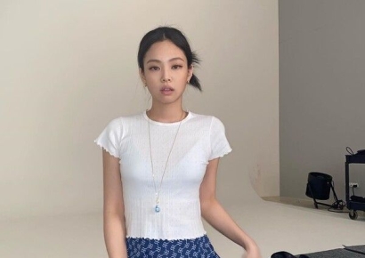 "이 옷 입으면 제니처럼?" 원사이즈만 파는데 Z세대 푹 빠진 '이곳'[디토사회]