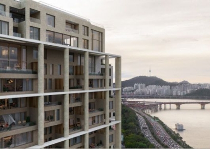 아이유·송중기 사는 청담 아파트, '320억' 새 매물 주인은 누구