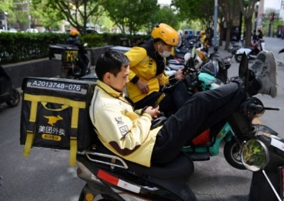 "대졸 배달원 소문, 사실 아냐" 손사래친 배달앱…월 129만원 받는 中 라이더 실상