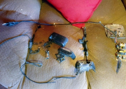 '중동 전쟁 격화' 삐삐폭탄, 1970년대 기술…"고위 간부 제거 작전 수행"