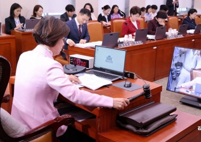 [포토] '딥페이크 성범죄 방지법' 국회 여가위 통과