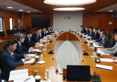 김병환 "美 금리인하에 따른 레버리지 확대 대비…모니터링 강화" 