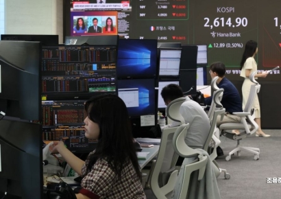 코스피·코스닥 하락 마감…삼성전자, 6만원 턱걸이