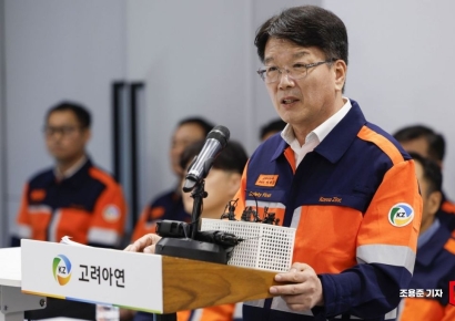 [포토] 기자회견 하는 이제중 고려아연 부회장