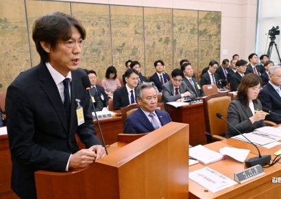 홍명보 감독 "선임 과정 특혜 있었다고 생각하지 않아"