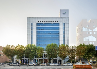 [단독]'보험왕' 현학진→강남 '빌딩왕' 변신‥'옛 쌍립빌딩' 1045억원에 인수