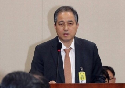 [단독]檢, 태광 김기유 前 의장 오늘 소환 통보...‘150억 부당대출’ 공소장에도 8차례 등장