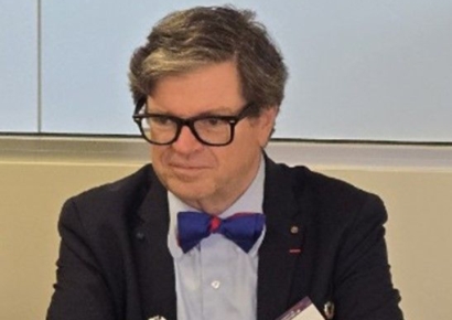 'AI 4대 천왕' 얀 르쿤 "AI 투자 거품 아닐 것…빅테크, 개방형 AI 개발로 가야" 