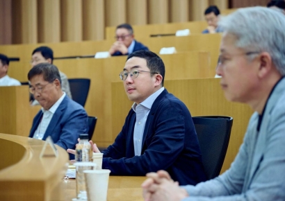 '절박감' 주문한 LG 구광모…"선택 아닌 생존의 문제"