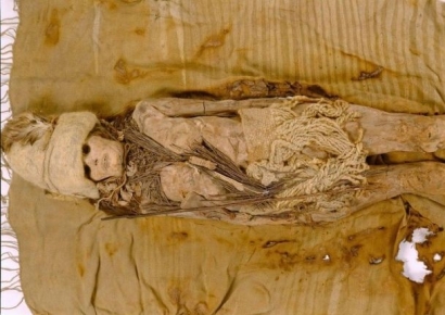 "청동기 무덤에서 세계에서 가장 오래된 치즈 나와"…발효유 문화 주장한 中