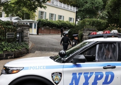 애덤스 美 뉴욕시장, 불법 선거자금 수수 혐의로 기소