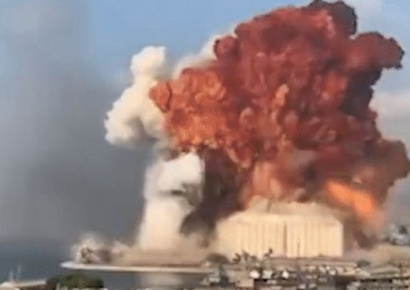 버섯구름 악몽 떠올라…"아무도 원치 않는 폭탄" 실은 배에 영국 '초긴장'