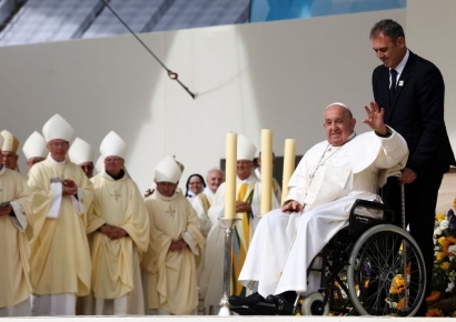 성직자들에게 성적 학대…교황 "심판받고 은폐 중단해야"