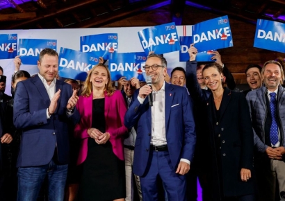 오스트리아도 극우 바람…'나치 친위대' 자유당, 총선 출구조사 1위