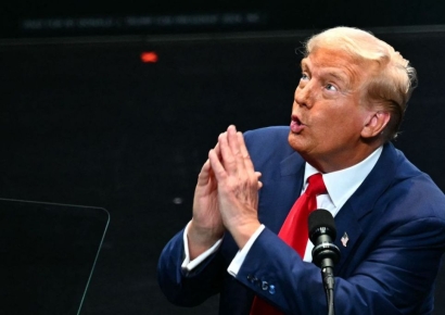 "바이든·해리스 정신장애"…내부 만류에도 트럼프 막말 공세