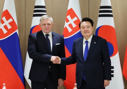 尹 "슬로바키아와 전략적 동반자"…피초 "韓기업에 좋은 조건 제공"