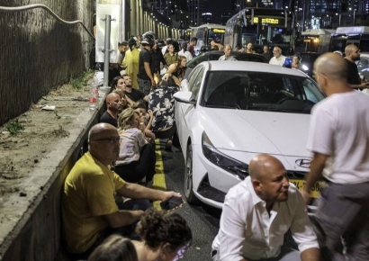 이란, 이스라엘에 미사일 발사…이스라엘 "대가 치를 것"