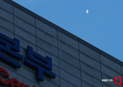 軍 "북한 오물풍선, 선 넘었다…인내심 시험하지 말라"