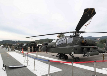 [포토] 모습 드러낸 대형 공격헬기 'AH-63E'
