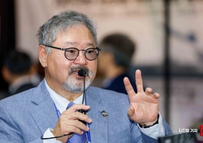 [KADEX 현장]"위장막 속 적군도 파악"…25cm급 고해상도 위성사진 비밀