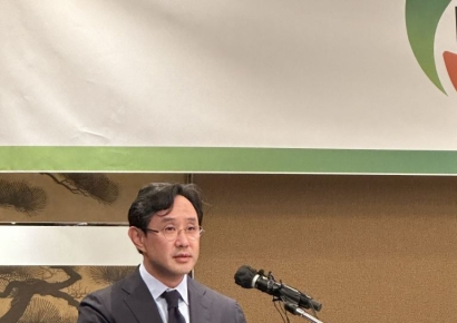 '3.1조원 반격' 나선 최윤범 회장…영풍엔 "언제든 협력" 손 내밀어