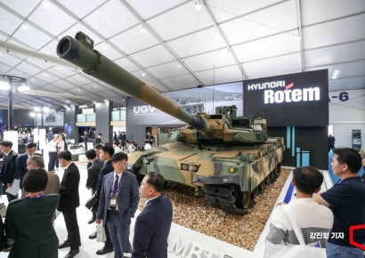 [특징주]방위사업청과 985억원 규모 계약 체결 소식에…현대로템, 7%↑