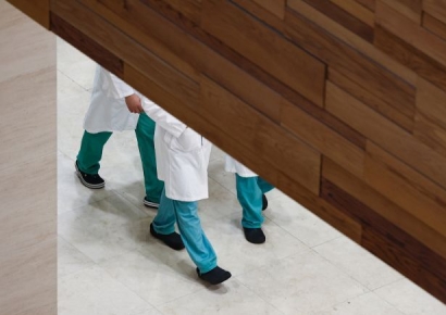 성범죄 가장 많이 저지른 전문직은 '의사'…면허취소는 '0건' 